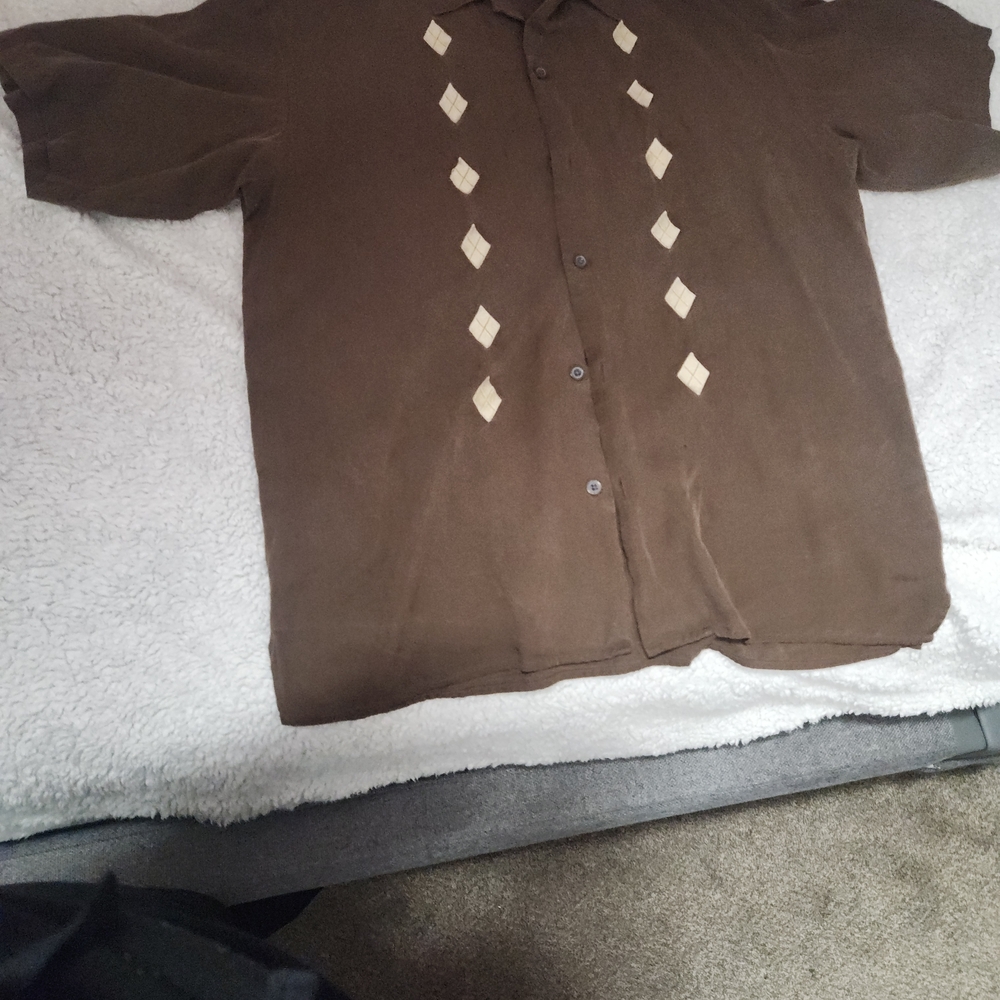 Van Heusen Brown Short Sleeve Shirt with Diamond Accents